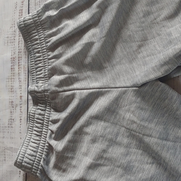 UNDER ARMOUR JOGGER PANT - Picture 8 of 9